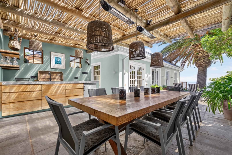 6 Bedroom Property for Sale in Camps Bay Western Cape